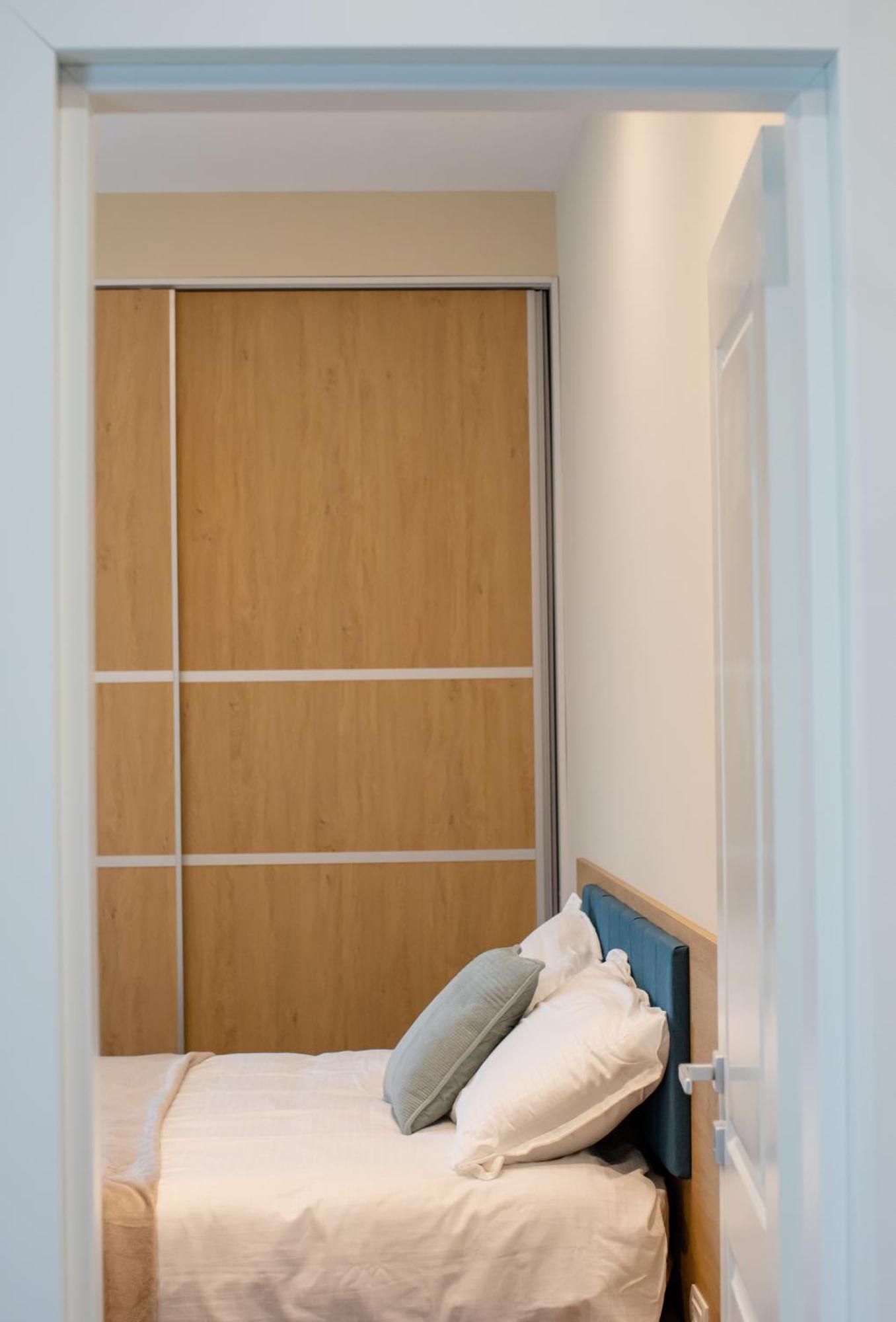 Beautiful New Super Location Apartment
